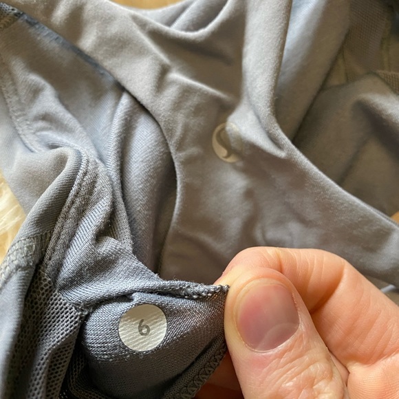 Lululemon Top with built in bra - Picture 3 of 3